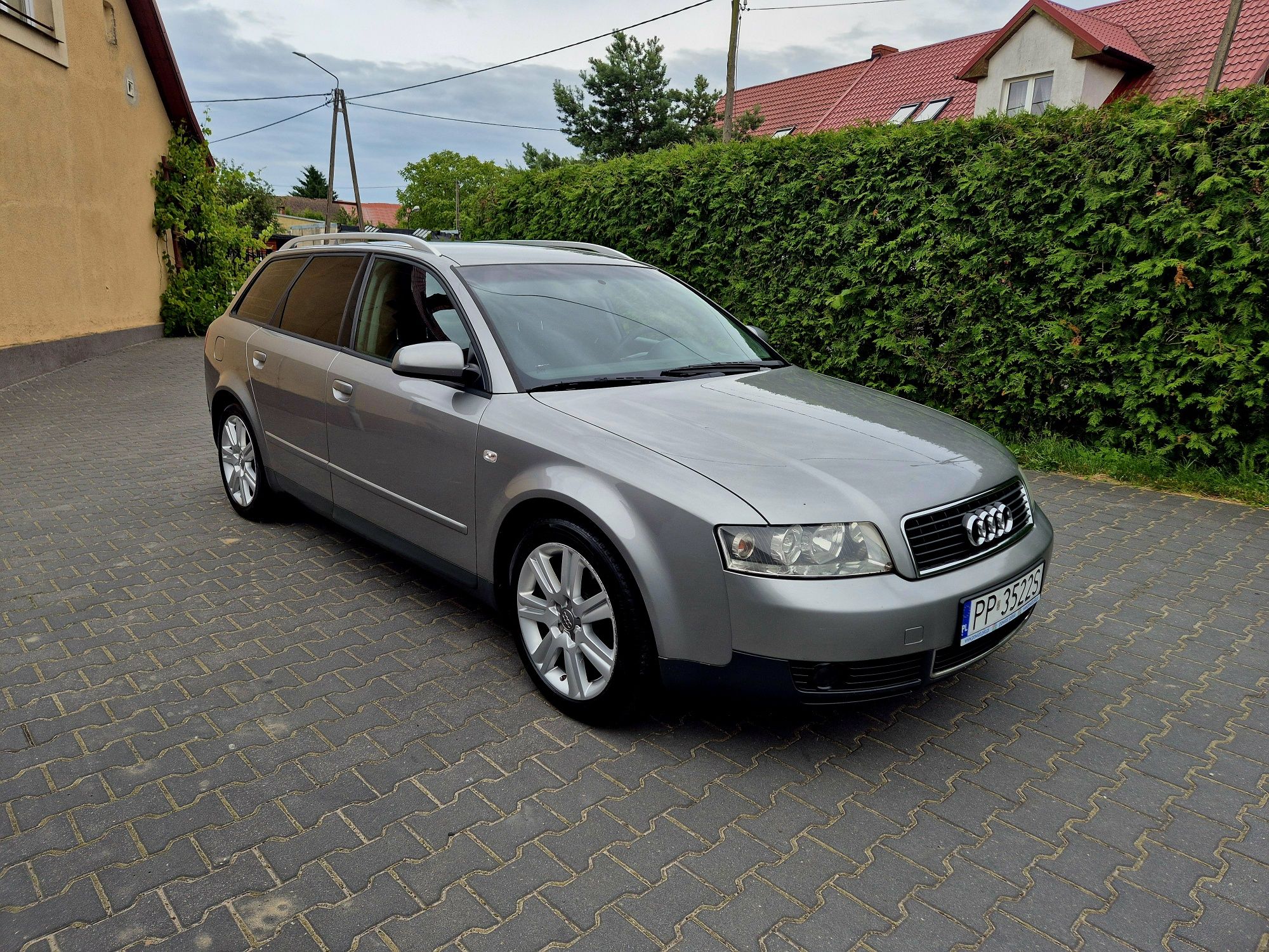 Audi A4 B6 2003r 2.0 benzyna klimatronik isofix bluetooth długo opłaty