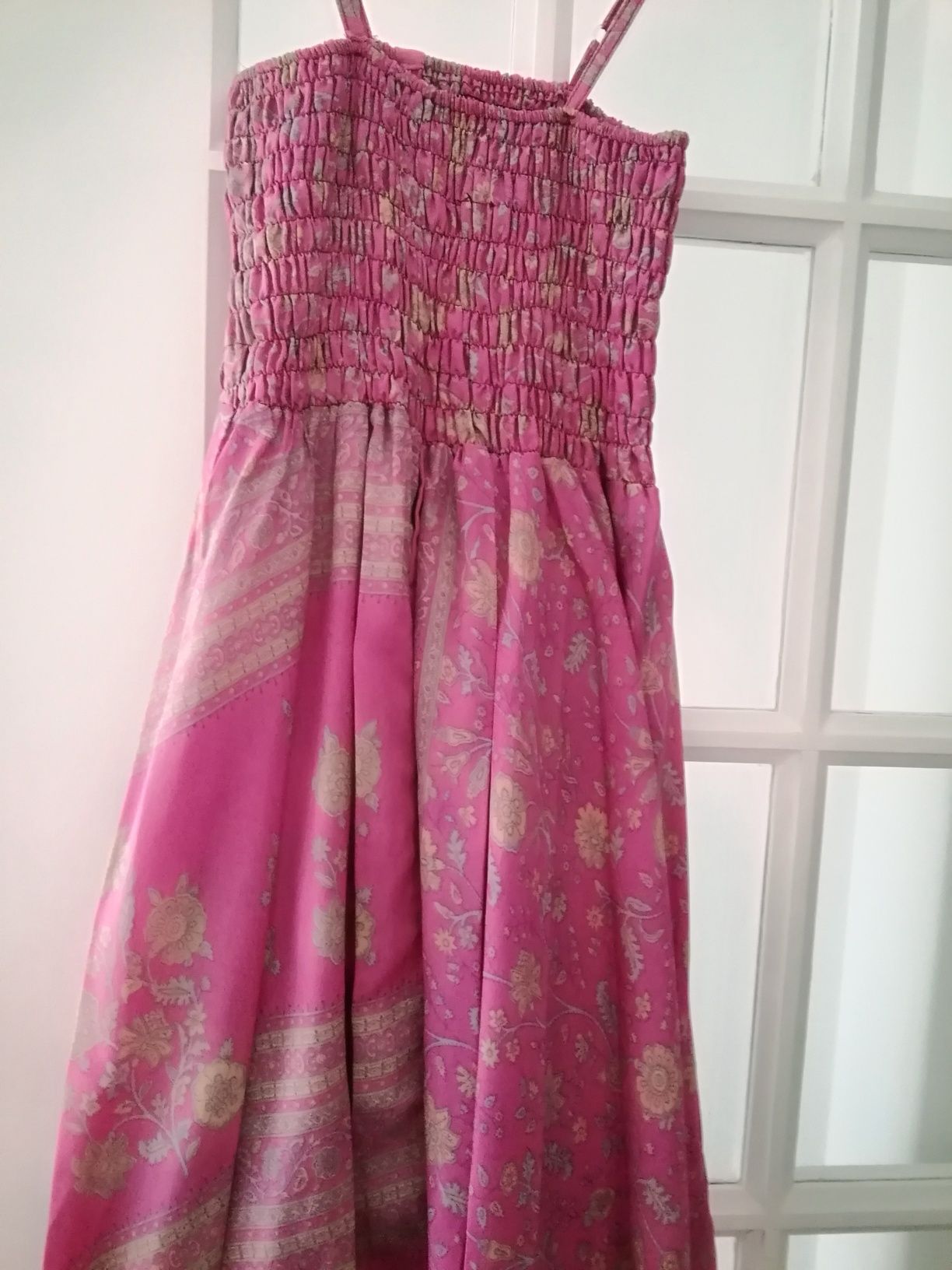 Vestido em seda indiana, tons rosa, comprido. Baixa preço até 15/05