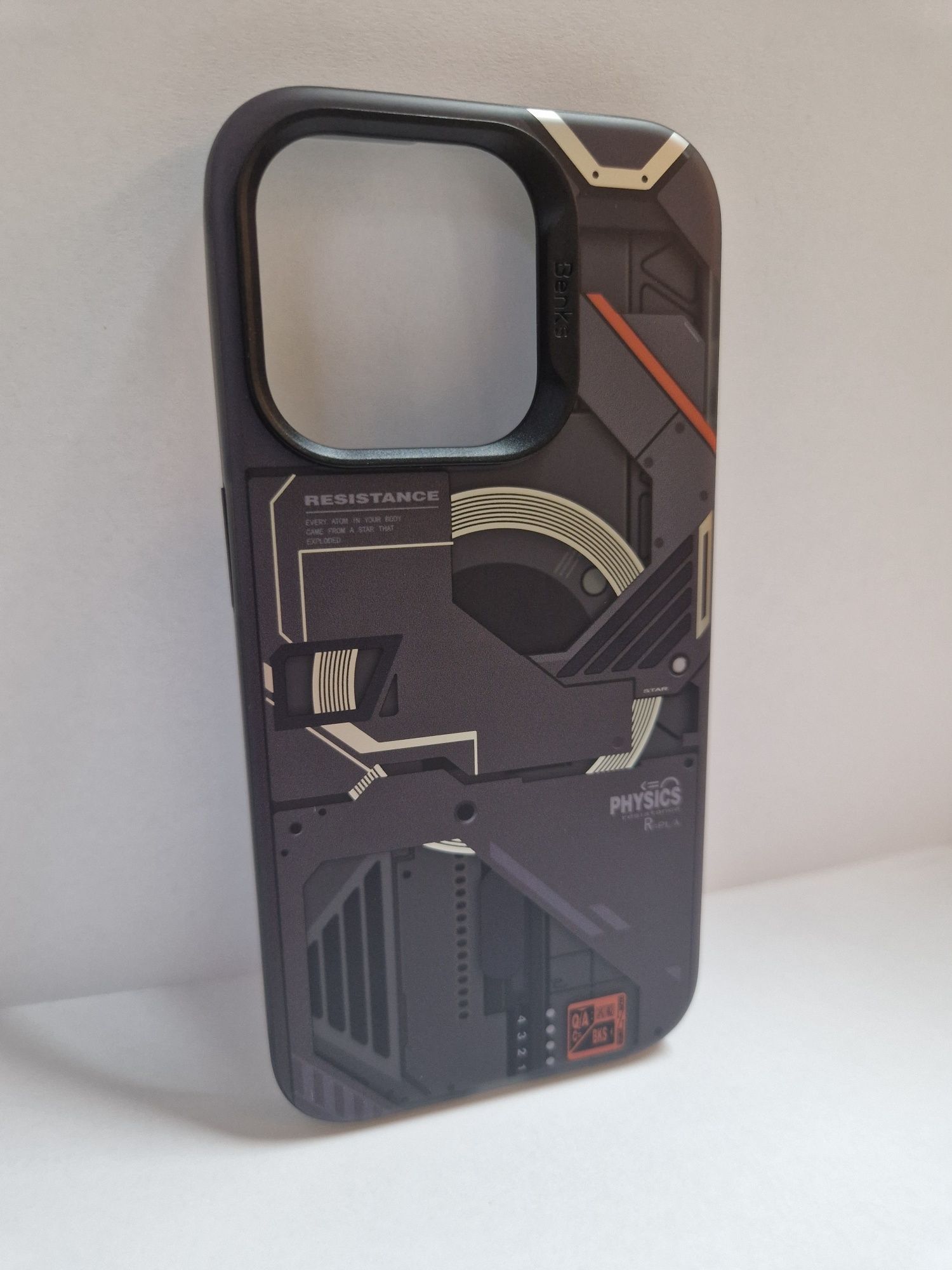 Benks Etui Magnetic Mecha Series do Iphone 15 Pro Max czarny