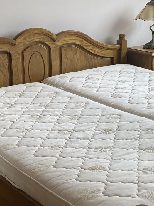 Swarzędz, meble do sypislni, dąb, łôżko, komoda stoliki nocne 2 szt