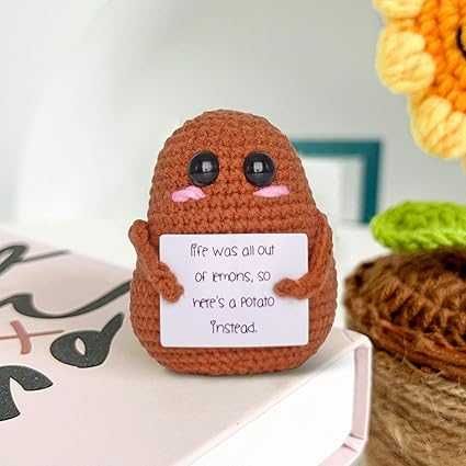 Ręcznie robiona na szydełku Maskotka ZIEMNIAK Kartofelek 7,5 cm NOWA!