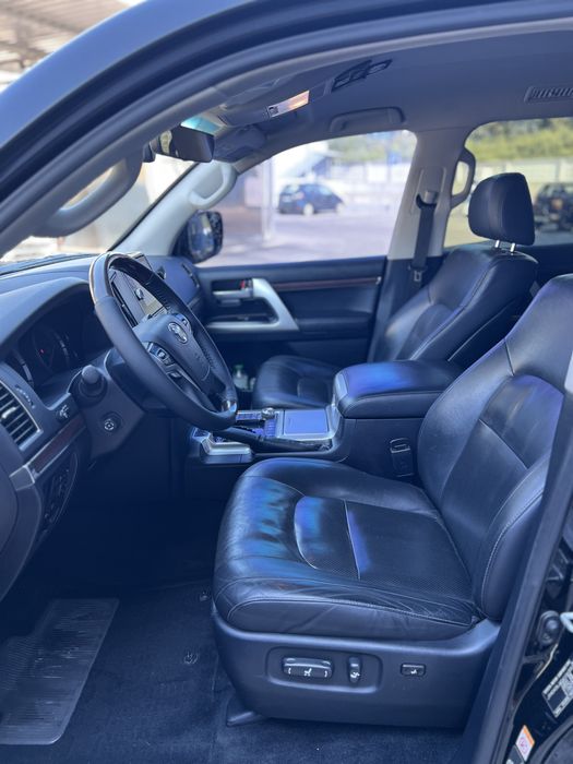 Прокат Toyota Land Cruiser 200, Оренда авто Київ, Аренда авто Киев