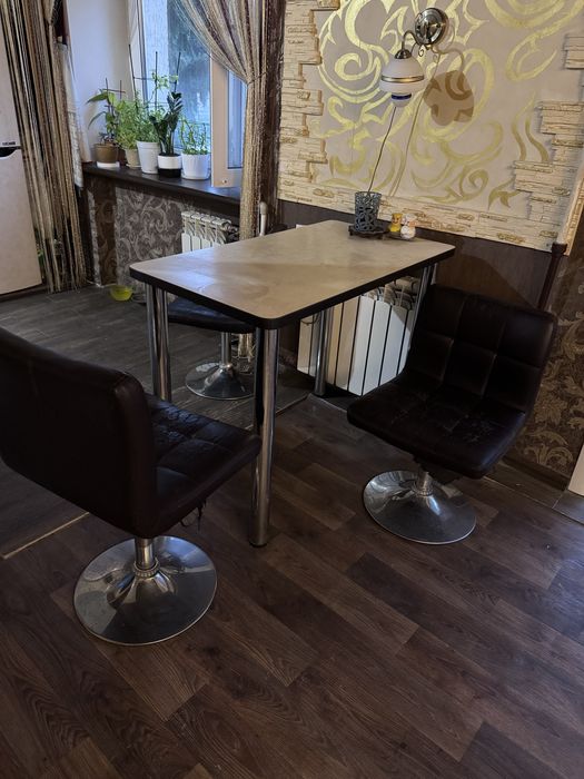 Стіл + 4 стула бу