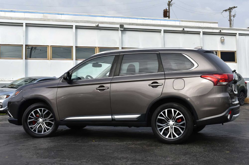 Mitsubishi Outlander      2018