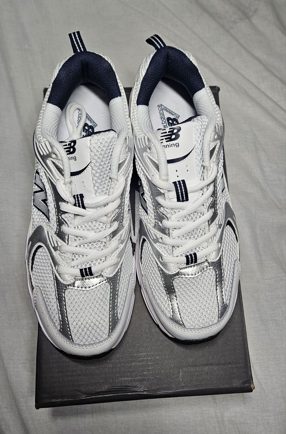 NEW BALANCE 530 White silver navy brancas