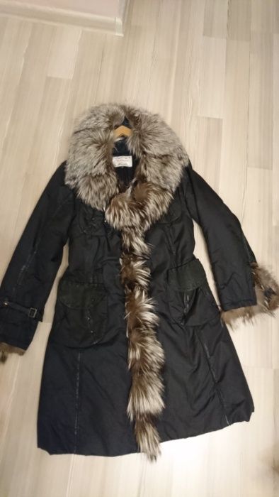 Пальто жіноче зимове з натуральним  хутром и підкладка кролик
