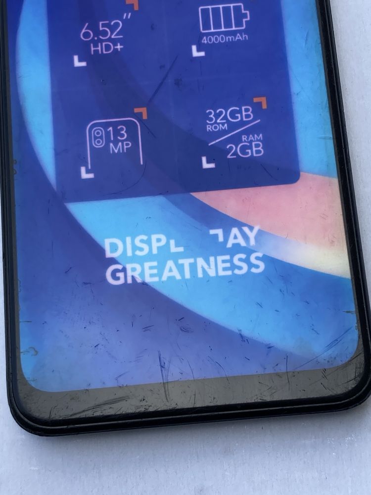 TCL 305i Atrapa telefonu
