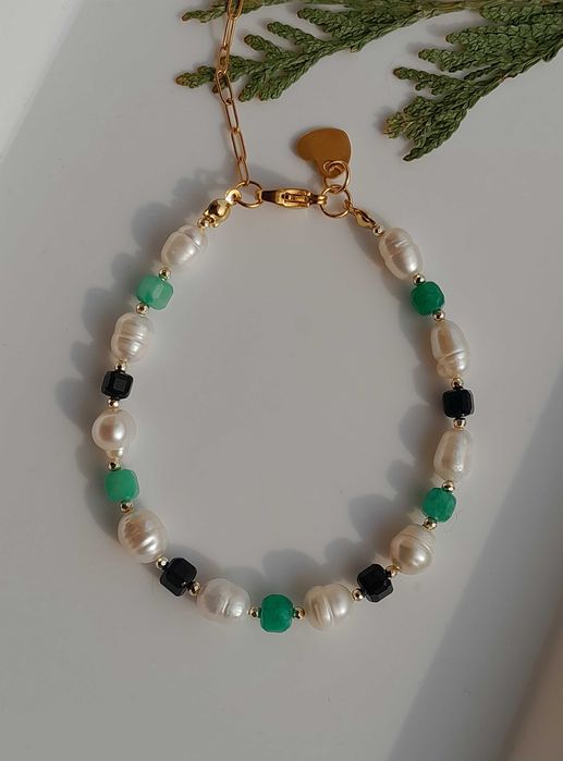 Bransoletka z kamienia naturalnego.