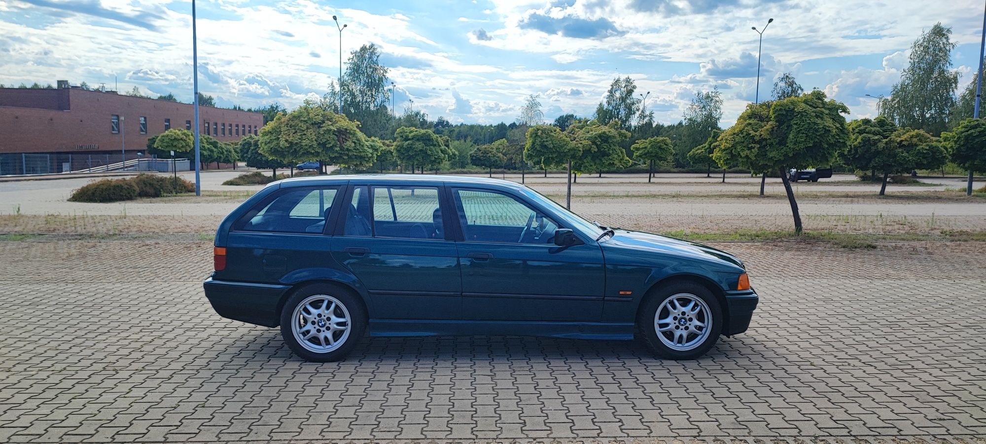 BMW E36 318i+LPG/HAK nowa Klima i progi, DAILY, 3 kluczyki, Touring