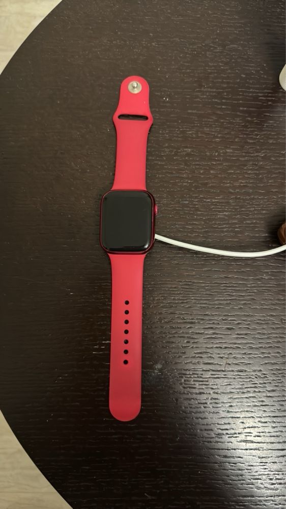 Часы Apple Watch 7