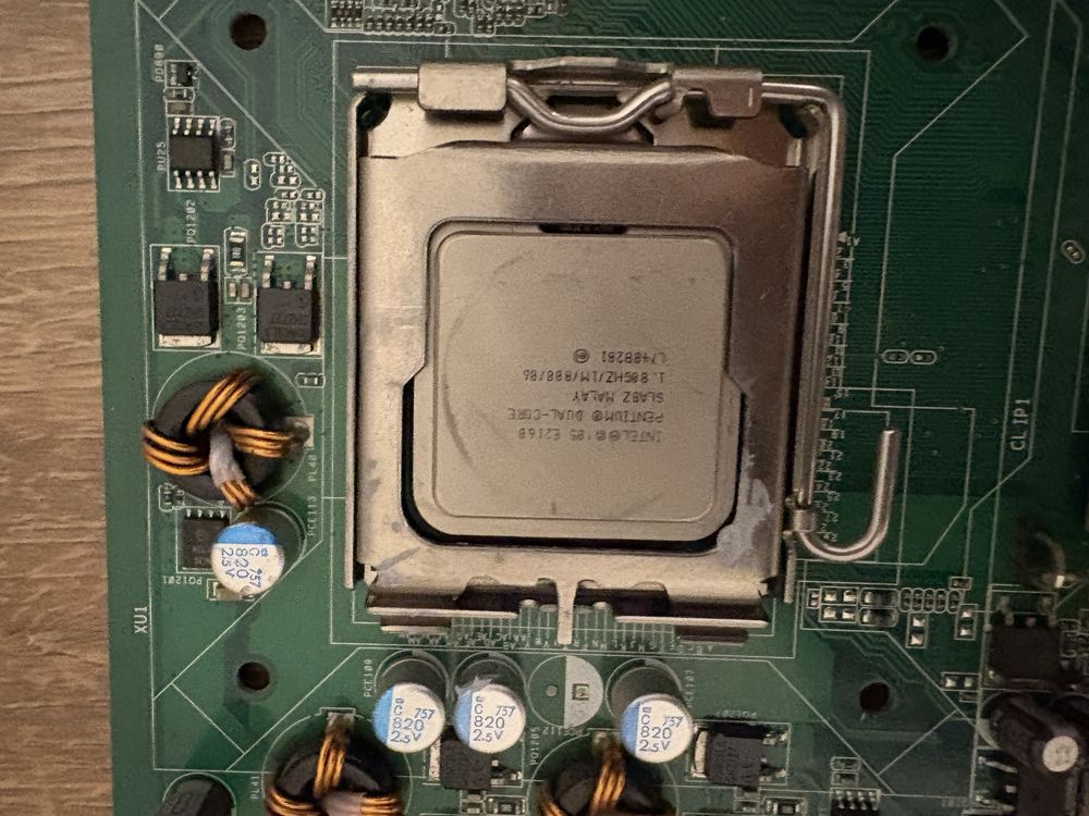 Комплект: мат. плата INTEL CANADA ICES-003 CLASS B (+процесор та озу)