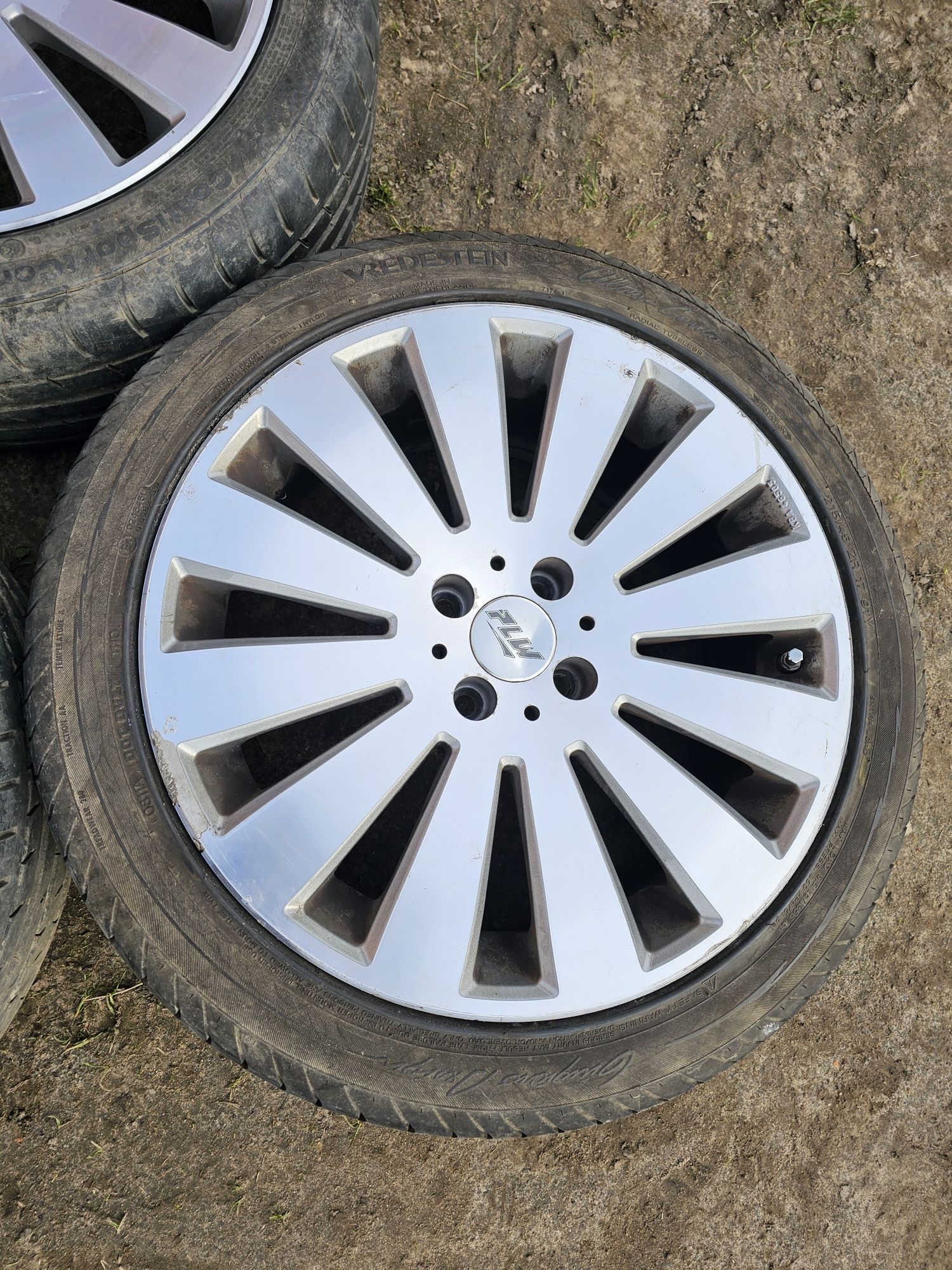 Koła felgi aluminiowe 17" 4x100 et38 7.5j opony letnie 215/45R17