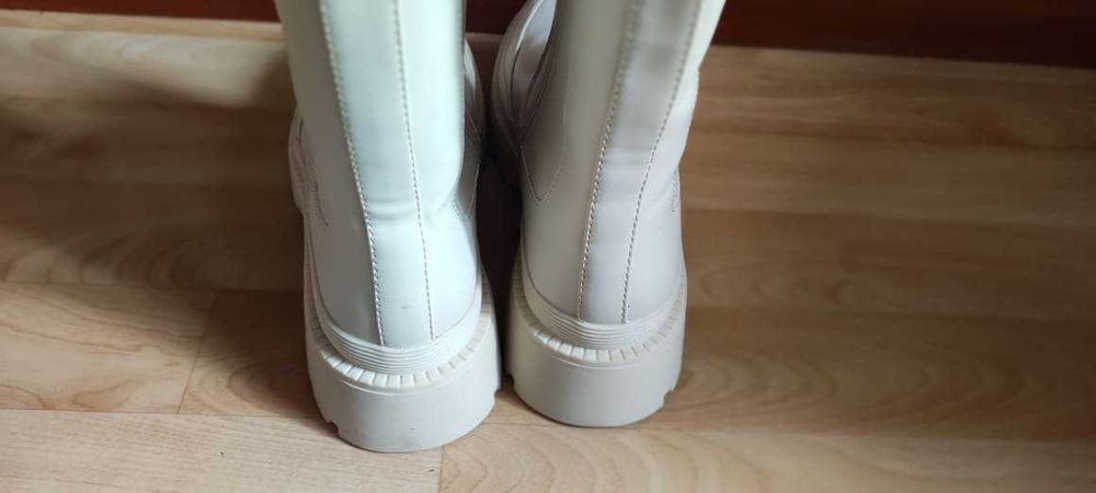 Бежеві черевики Челсі р. 40