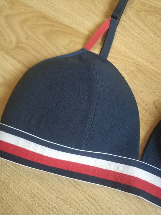 Лифчик бюстгальтер 36В HILFIGER