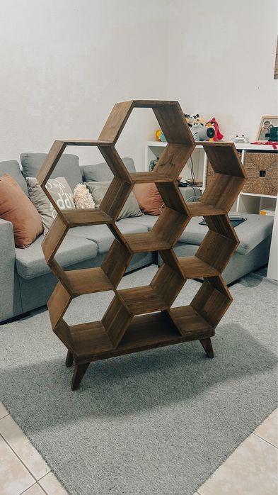 Sapateira de madeira