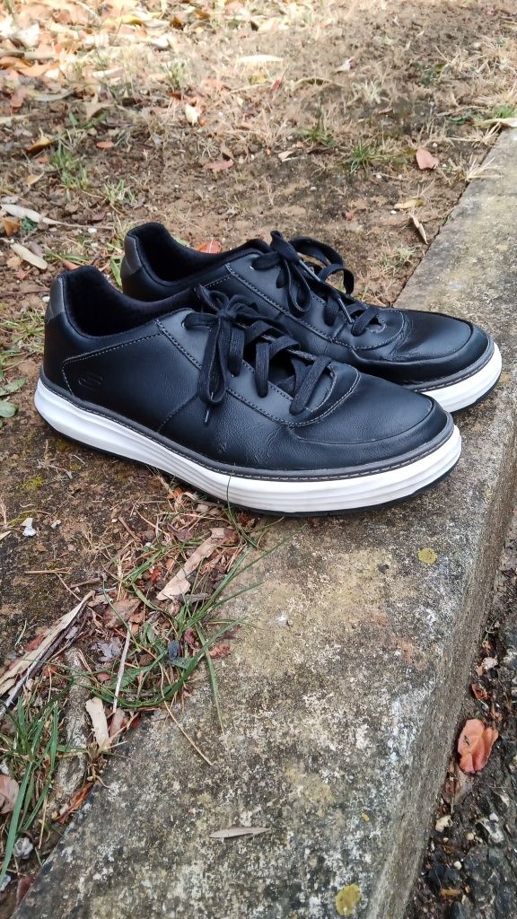 Sapatilhas Casuais Sketchers tamanho 43,  como Novas