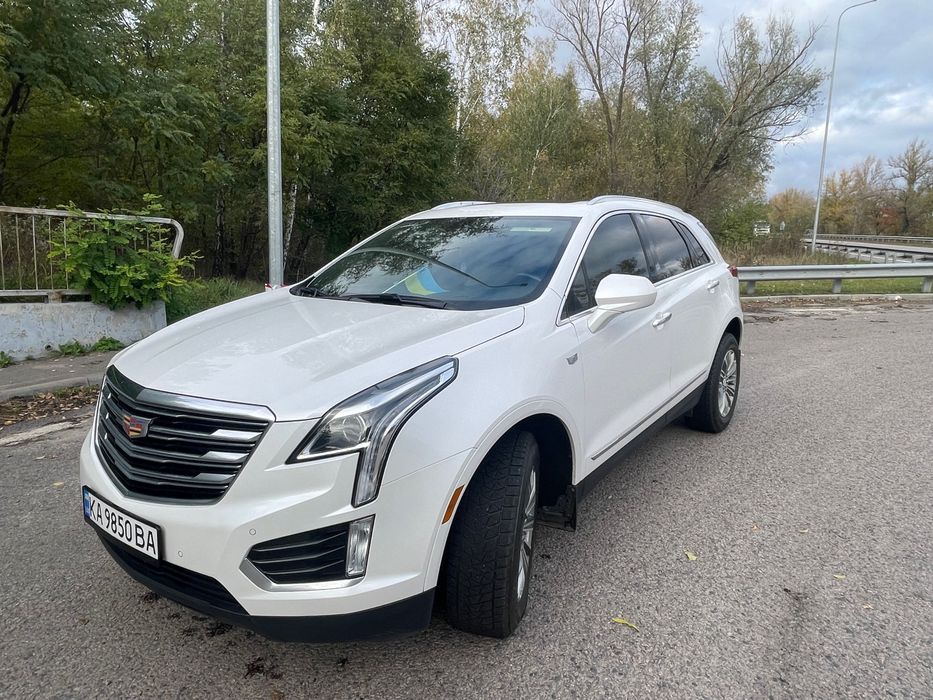 Продаж Cadillac XT5