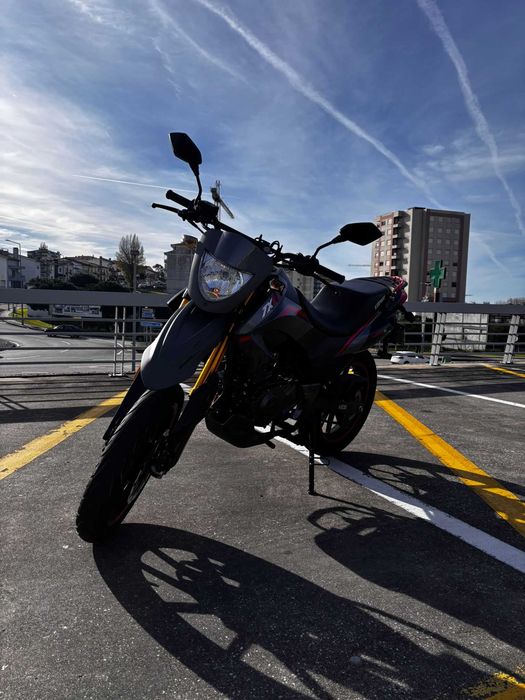 Keeway TXM 125 – Pronta a andar