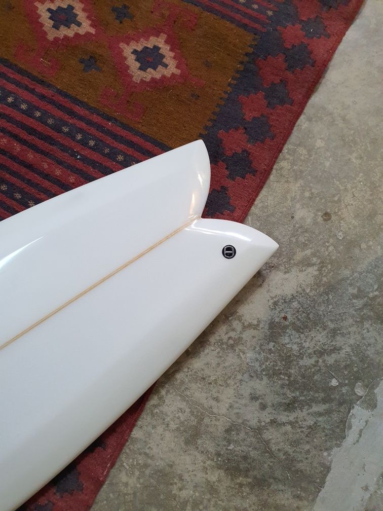 Mona shapes Surfboard twin (Prancha de Surf)