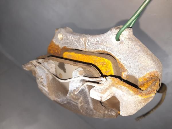 Pinça travão / maxila de travão frente direita RENAULT Clio IV (BH_)