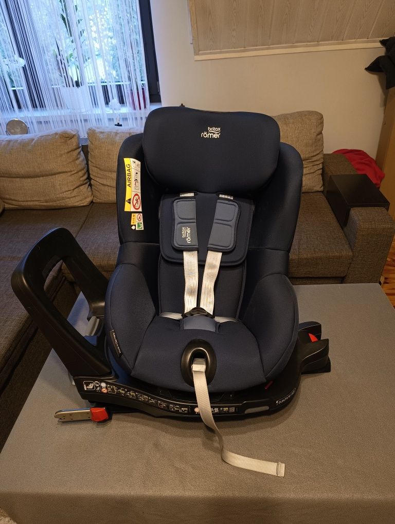 Fotelik samochodowy Britax römer Dualfix M i-size