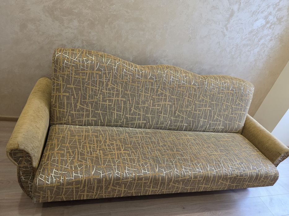 Диван книжка 4000грн.