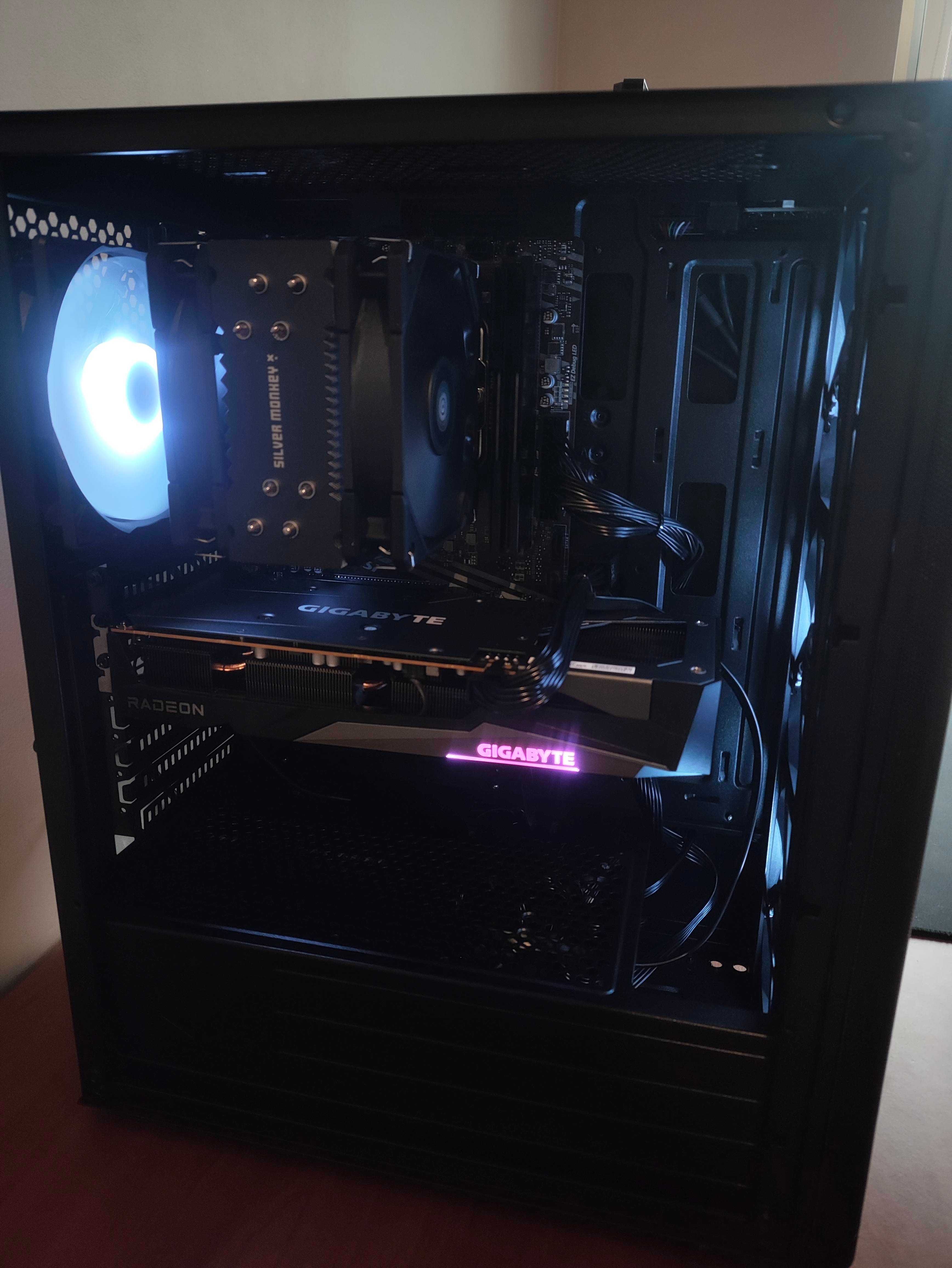 Nowy komputer gamingowy ARGB R5 5600/RX7600OC/32GB/M.2 1TB
