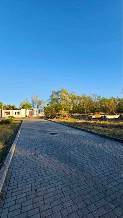 Продам участок 5.5 соток коттеджный городок