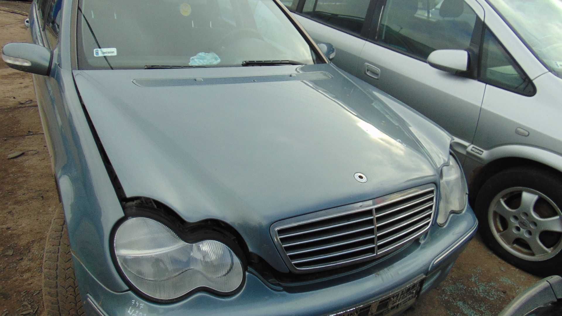 Lut4 Maska pokrywa silnika mercedes w203 kolor 747 wysyłka części