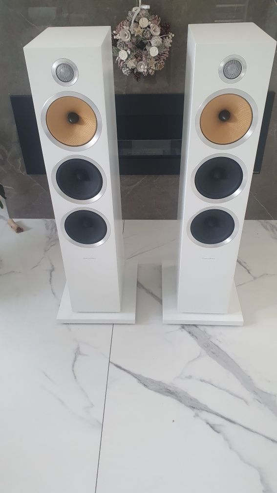 Kolumny b&w Cm9 s2