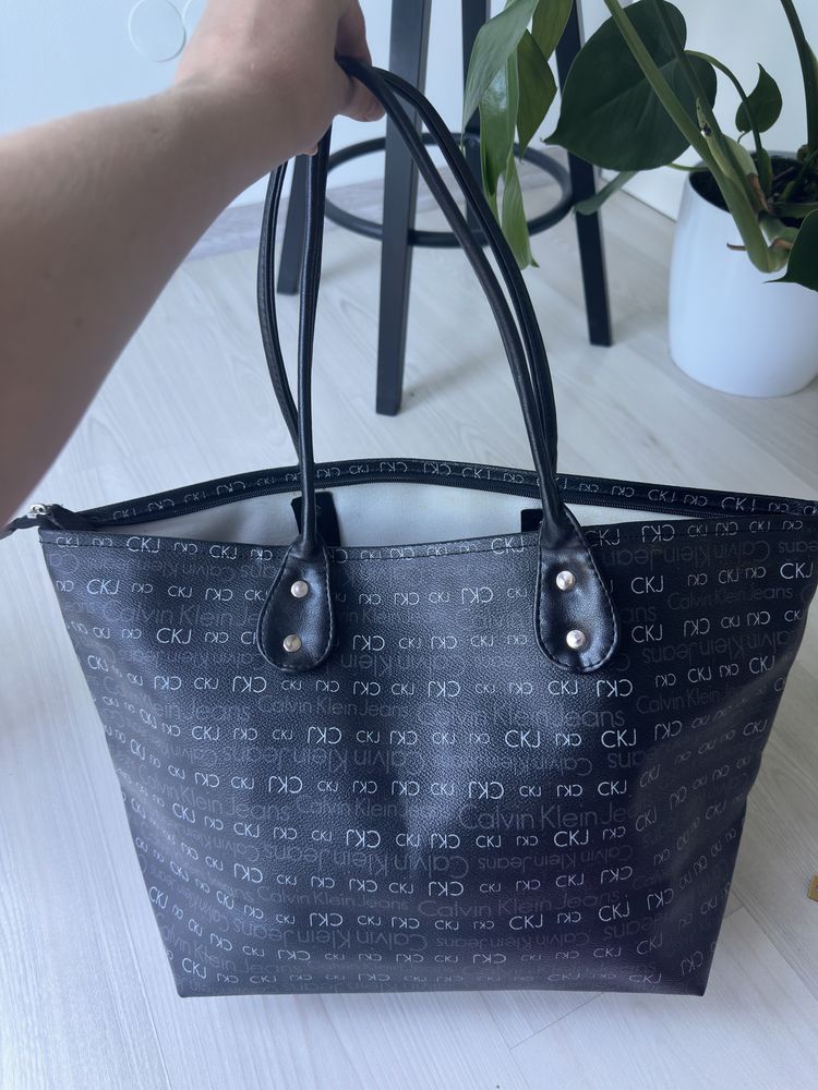 Torebka duża a4 calvin klein czarna torba