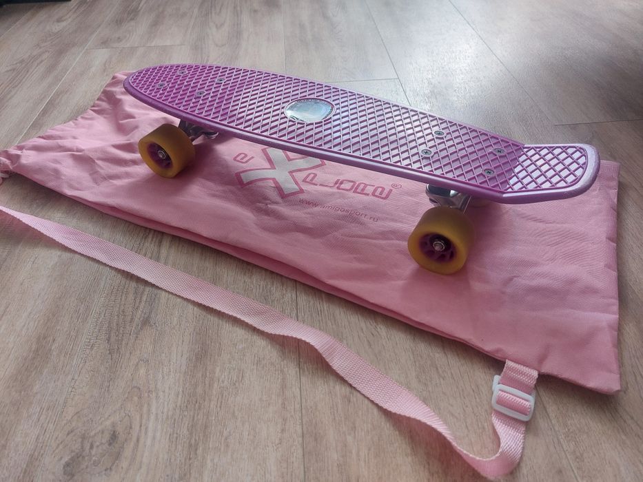 Продам скейт пенниборд Amigosport в хорошем состоянии с сумкой