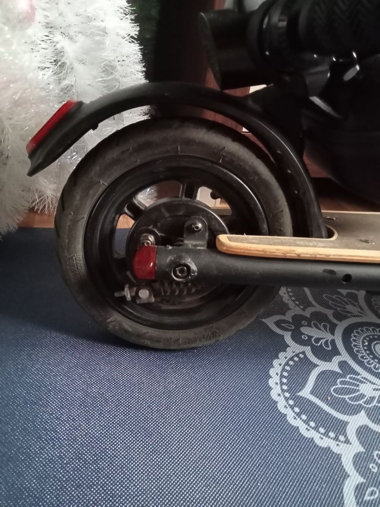 Hulajnoga elektryczna FRUGAL