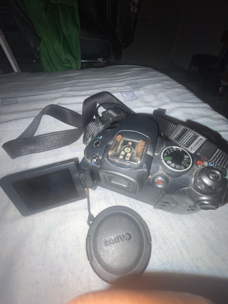 Camera canon semi usada