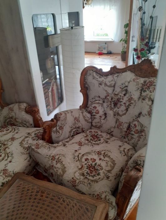 Śliczny komplet ludwikowski .