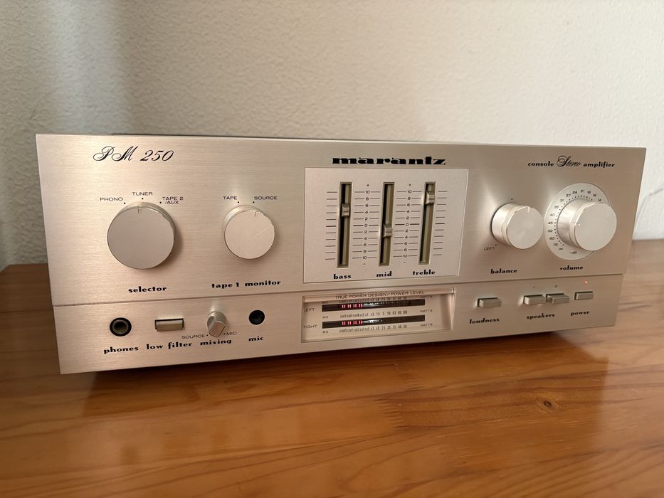 Amplificador Marantz PM 250