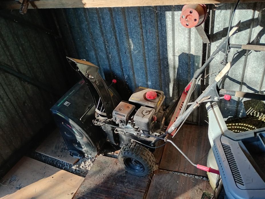 Odśnieżarka spalinowa