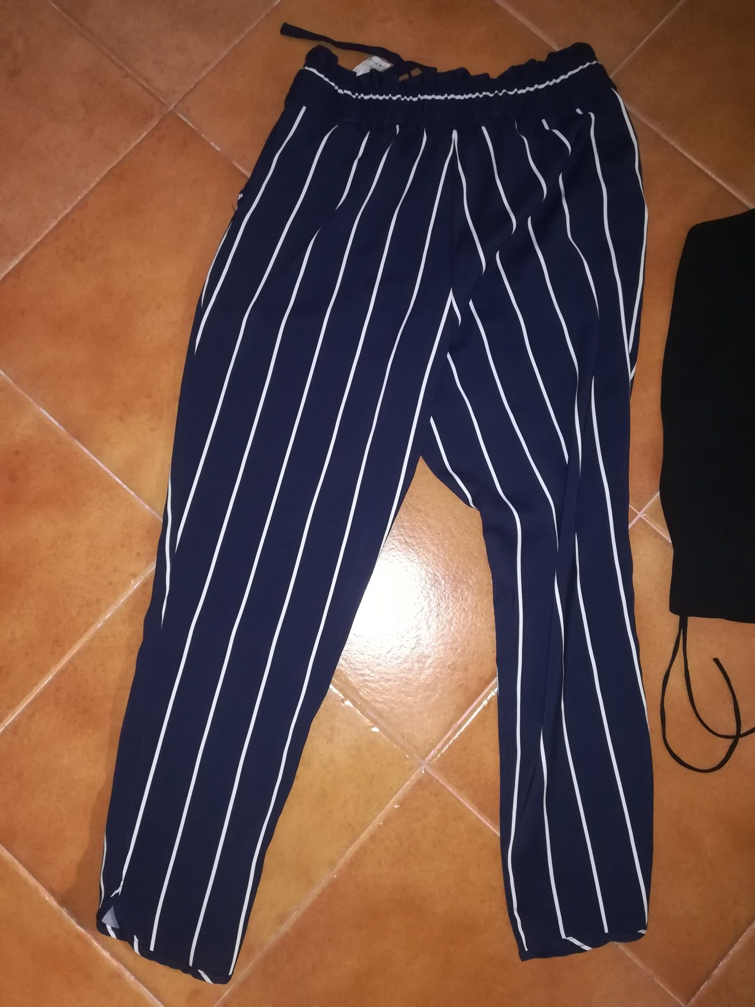 Calças Zara + Top Mango