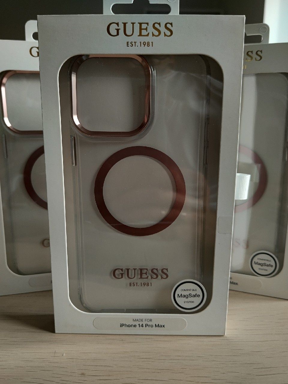 Etui Guess do iPhone 14 Pro Max - MagSafe