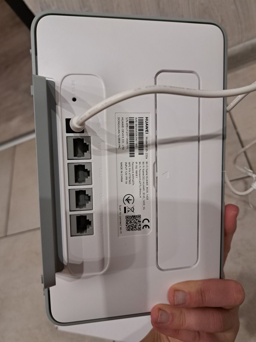 Sprzedam nowy router huawei do internetu