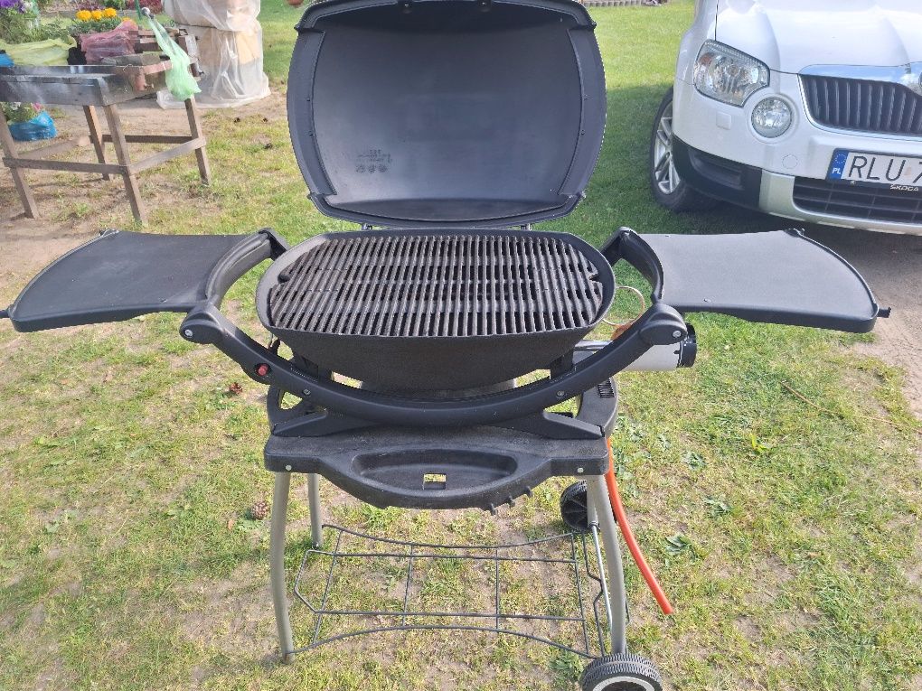 Grill gazowy Weber q200 + dedykowany stolik