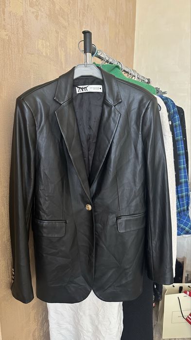 Піджак з еко-шкіри, Zara, розмір М, новий
