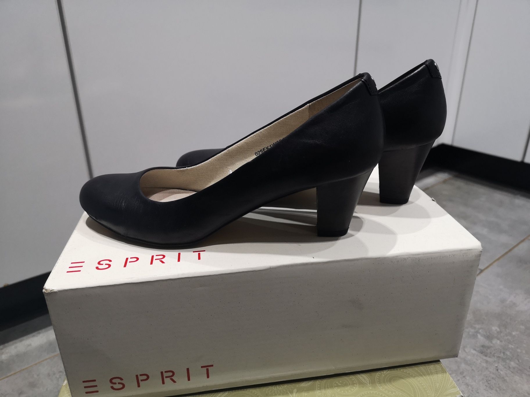 Sprzedam buty