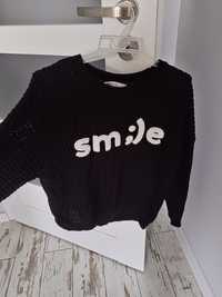 Czarny sweter z napisem