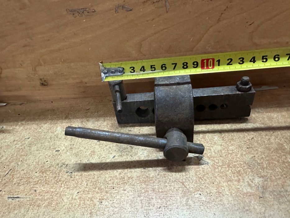 Клёпочник   . Заклепочник