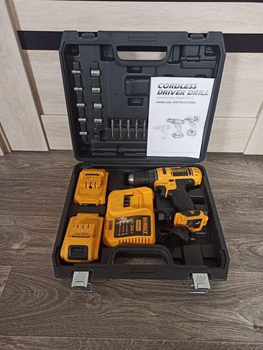 Шуруповерт           .