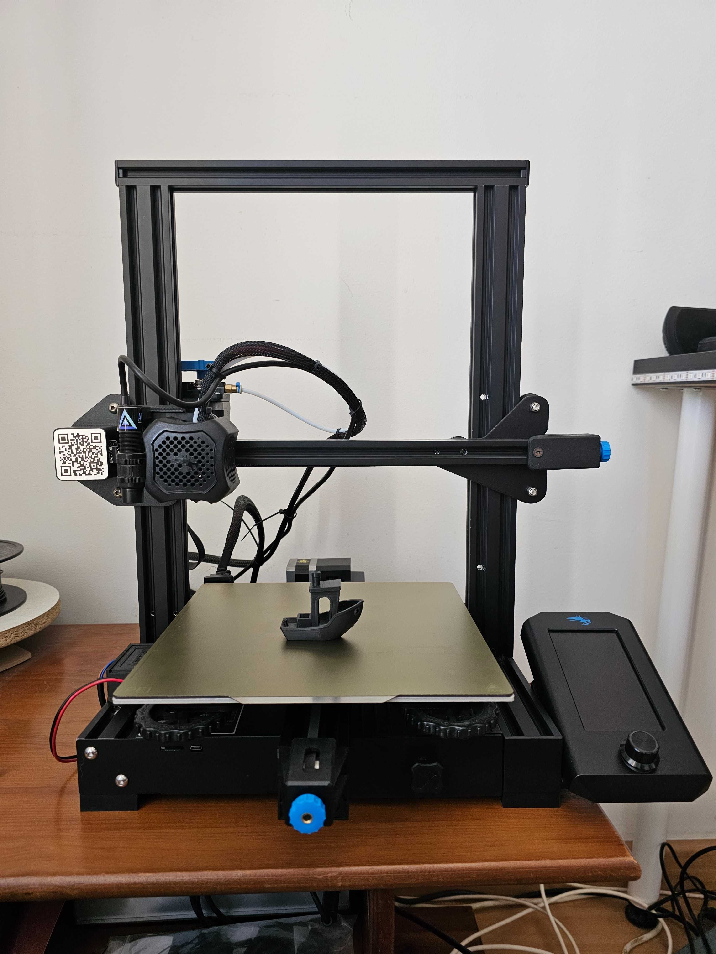 Impressora 3D Creality Ender 3 V2 c/ extras + ROLO de 1kg selado!