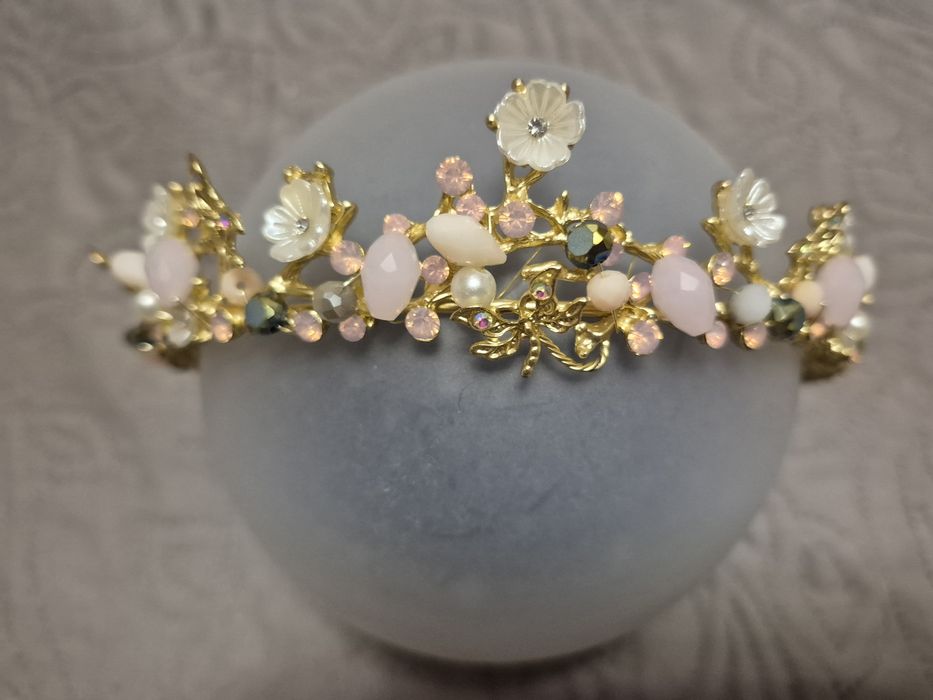 Металева діадема з каміннями, нова, діаметр 15 см