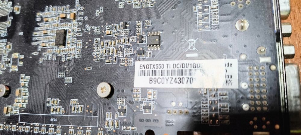 Відеокарта Asus gtx550 ti 1gb