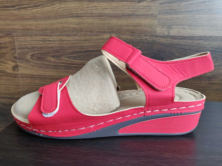 Женские ортопедические сандалии  на танкетке р. 42 стелька 26 см.